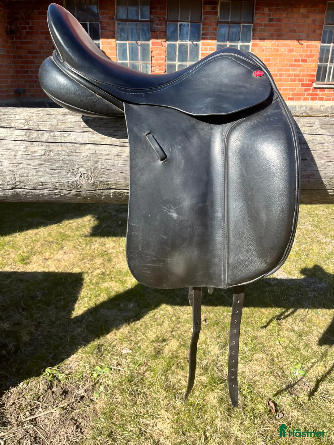 Sadlar hästutrustning till salu: Bra beg dressyrsadel Jeffries 18 tum normal vidd - Annons 2