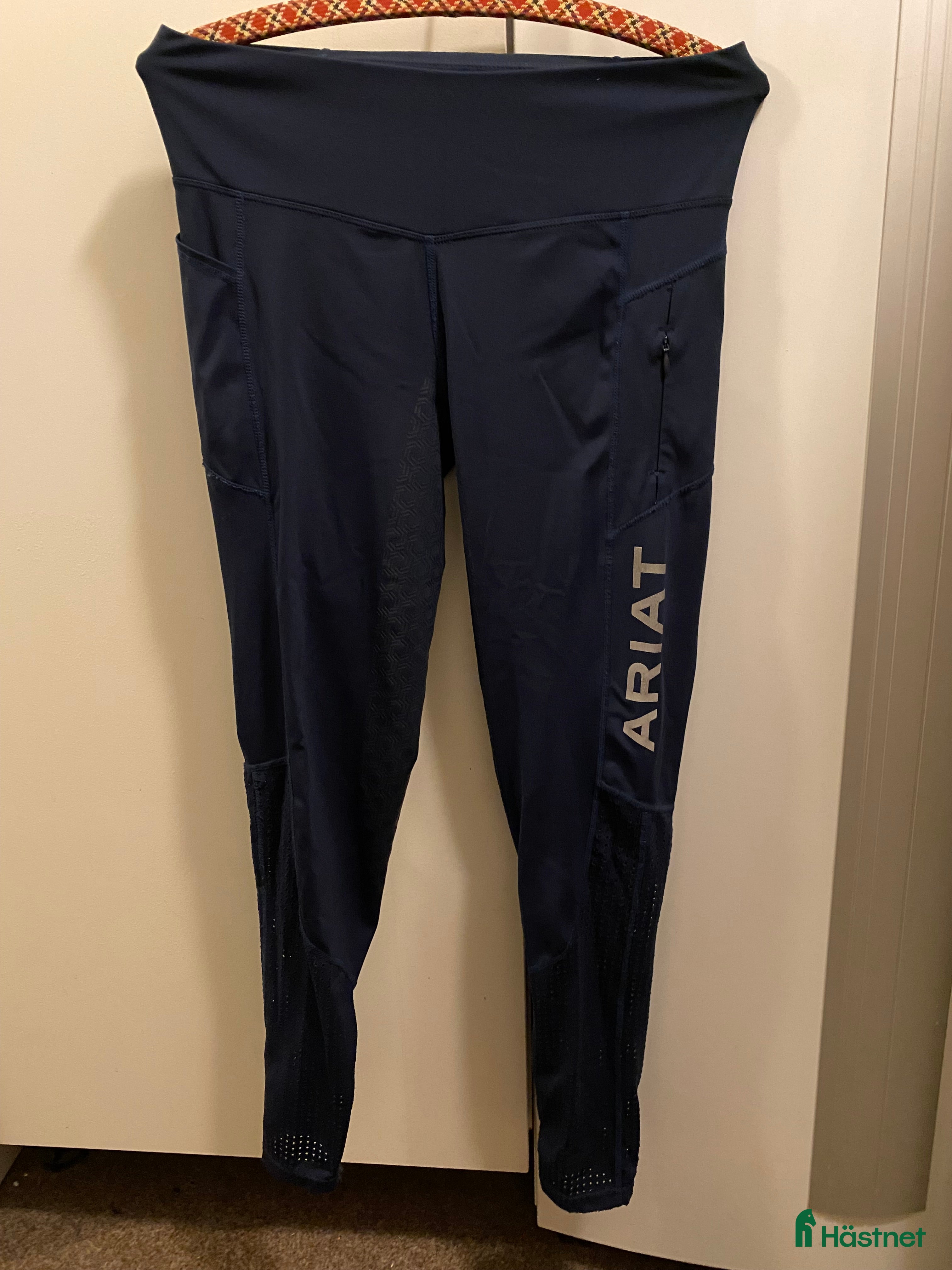 Ridbyxor ryttarutrustning till salu: Ariat ridtights i Klagshamn - Annons 24