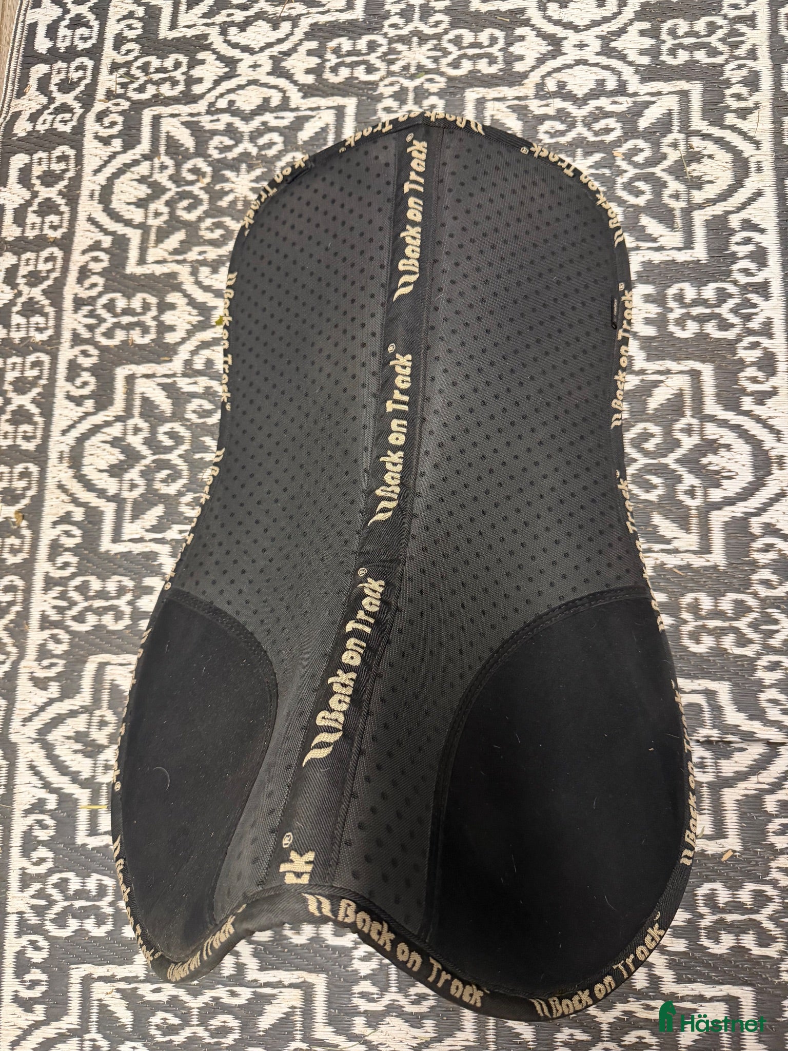 Sadeltillbehör hästutrustning Back on track memory foam padd - Annons 1