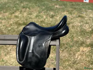 Sadlar hästutrustning Dressyrsadel Equiline i Sparreholm - Annons 14