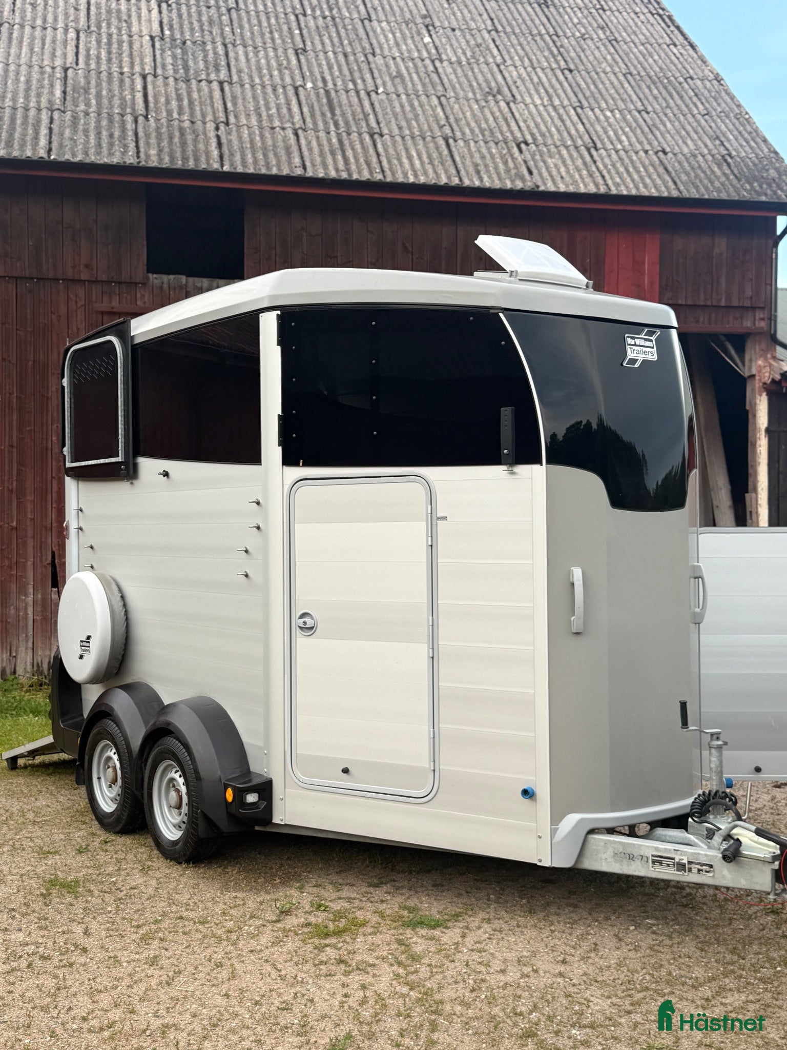 Hästtransporter  fordon & transport till salu: 2021, 1 ägare, v-hjul, vikt 1.950kg, BYTE, MOMS! - Annons 1
