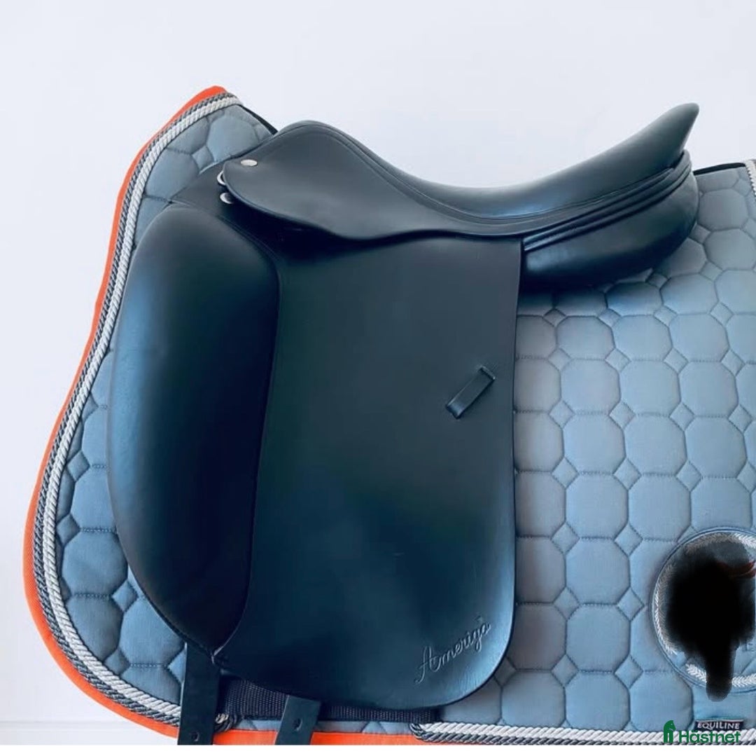 Sadlar hästutrustning till salu: Svart Amerigo Cc i Bollebygd - Annons 1