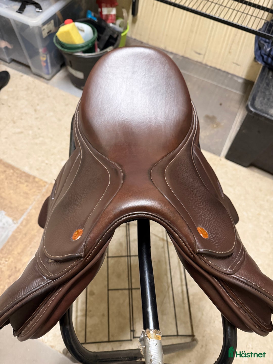 Sadlar hästutrustning till salu: Lippo Rivello quieto hoppsadel i Karlstad - Annons 2