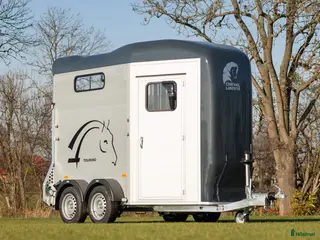 Hästtransporter fordon & transport till salu: Hästtransporten med dubbla skötardörrar - Annons 2