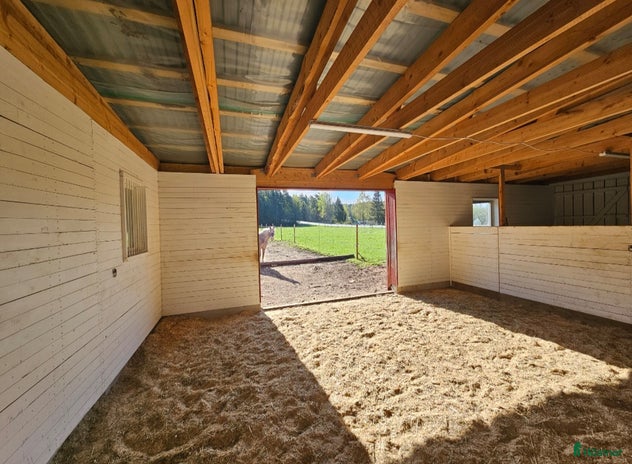 stallplats i Örby - Annons 13