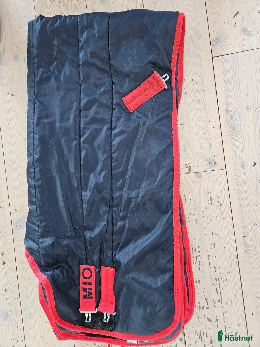 Täcken hästutrustning till salu: Horsewear Mio i Skultuna - Annons 1