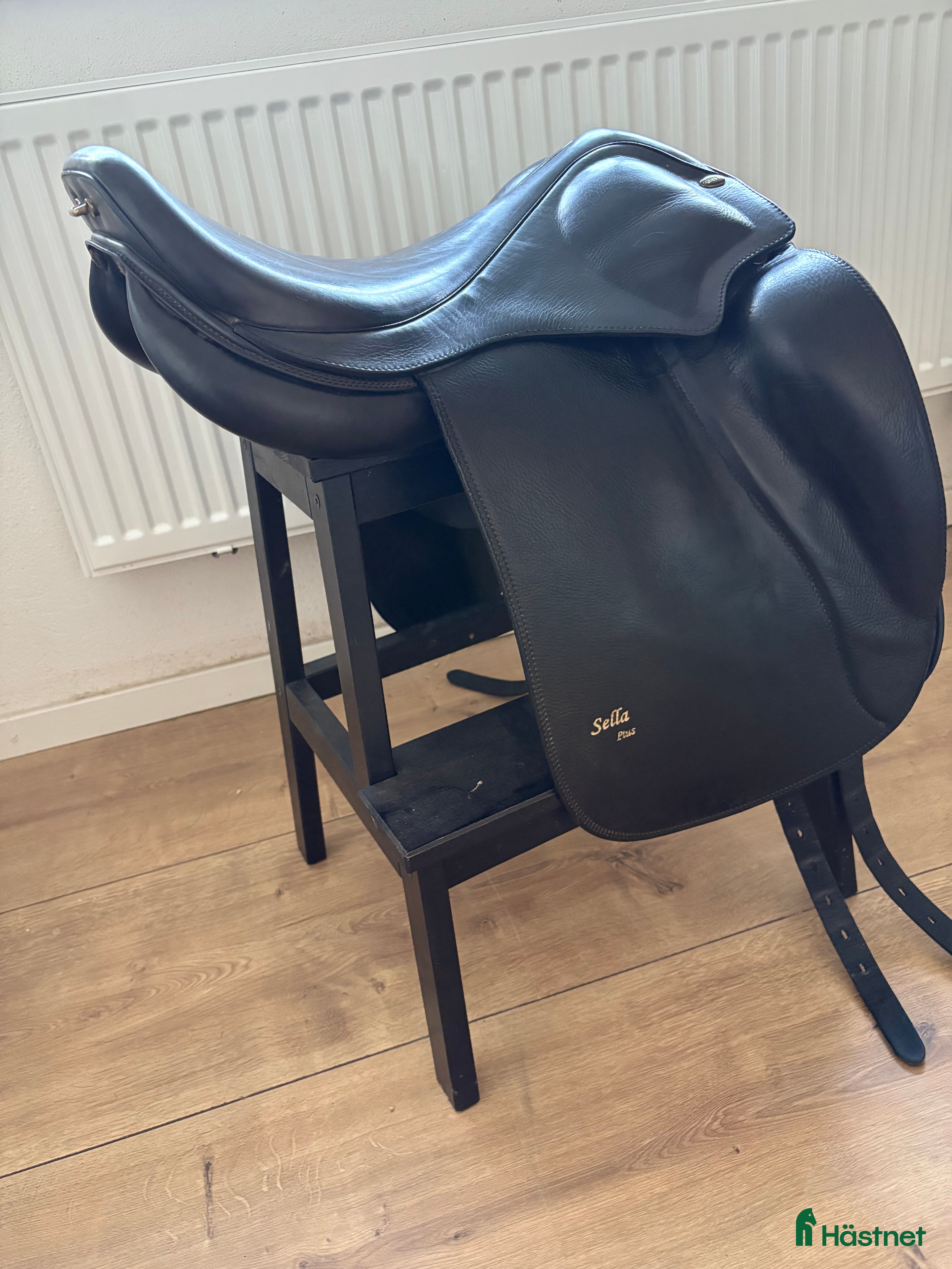 Sadlar hästutrustning Eques Sella plus 17" i Genarp - Annons 1