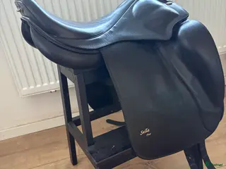 Sadlar hästutrustning Eques Sella plus 17" i Genarp - Annons 1