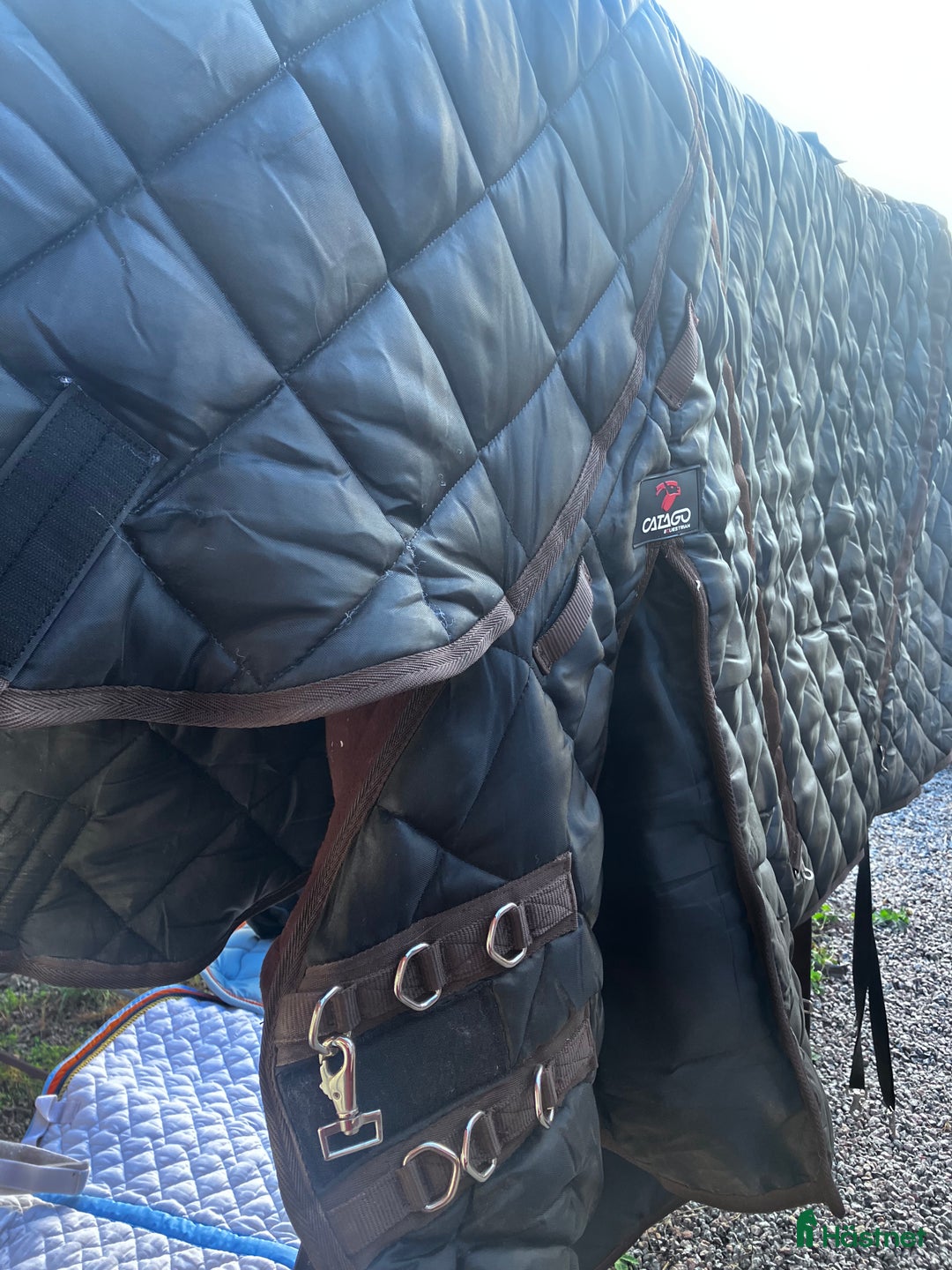 Täcken hästutrustning till salu: Stalltäcke Catago 500g stl 165 i Rimbo - Annons 3