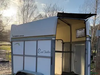 Hästtransporter fordon & transport till salu: Kylingeväggar,frontlem,panikbommar NYRENOVERAD - Annons 10