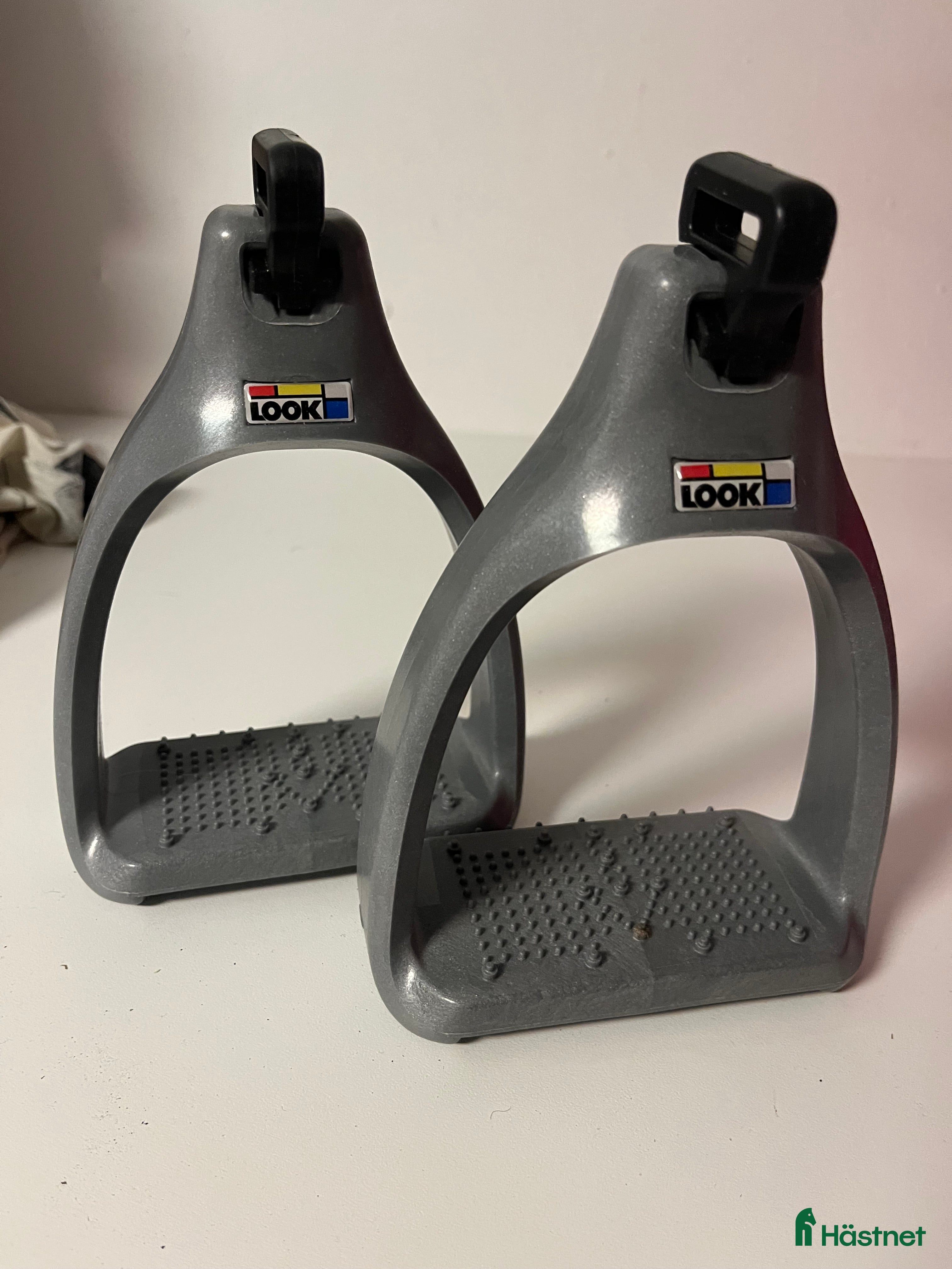 Sadeltillbehör hästutrustning till salu: RID UP FUN SÄKERHETSSTIGBYGLAR i Månsarp - Annons 17