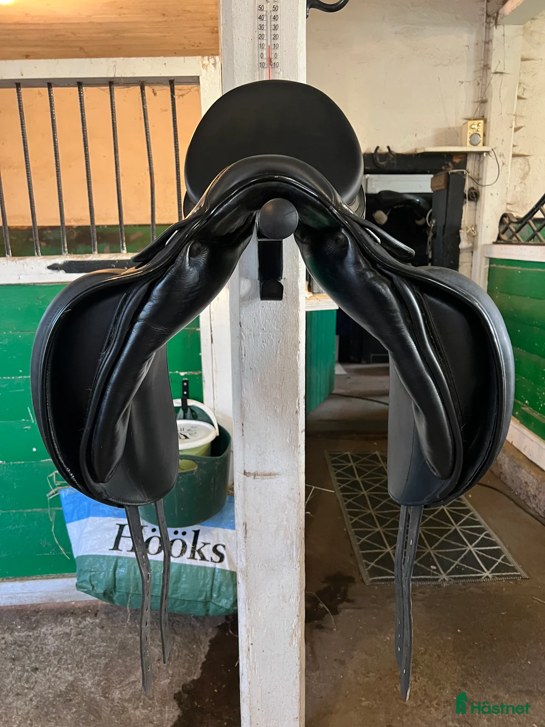 Sadlar hästutrustning till salu: Superfin dressyrsadel i exceptionellt skick! i Götene - Annons 4