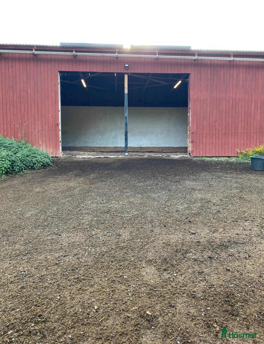  stallplats finnes: Fullservice lösdriftsplats - Annons 1
