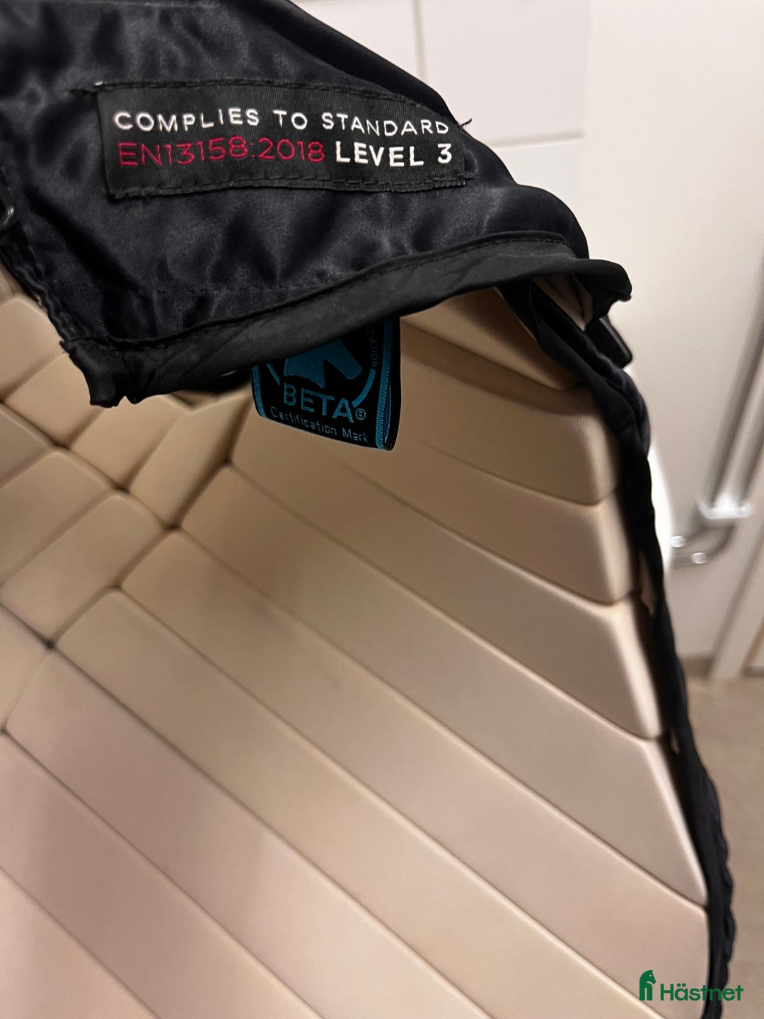 Säkerhetsvästar ryttarutrustning till salu: Racesafe väst | Adult M i Trollhättan - Annons 3