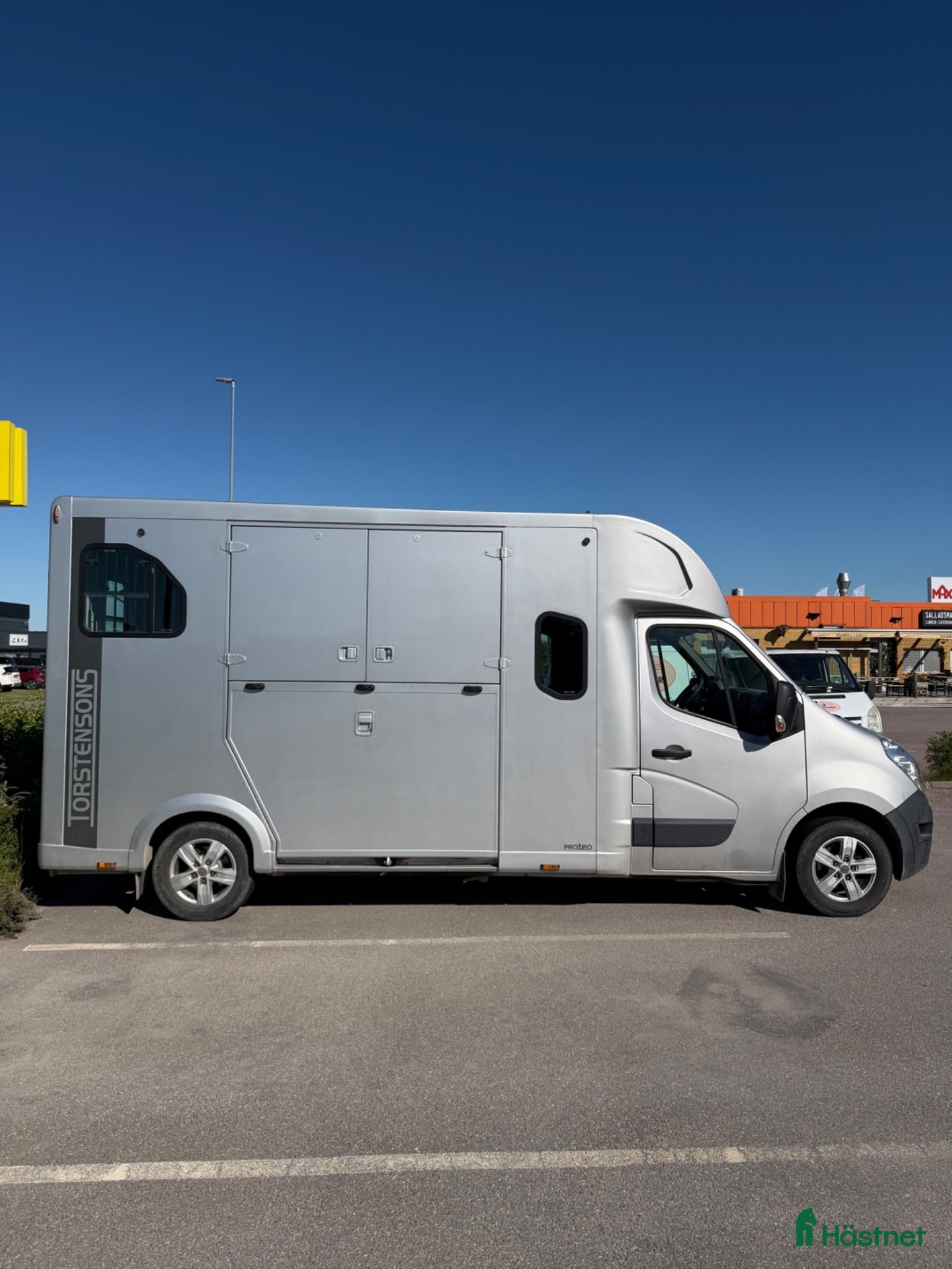 Hästlastbilar  fordon & transport till salu: Hästlastbil låga mil theault proteo 5 - Annons 4