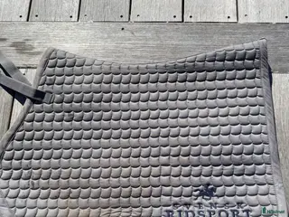 Schabrak & Vojlockar hästutrustning Schabrak från Svensk ridsport - Annons 1