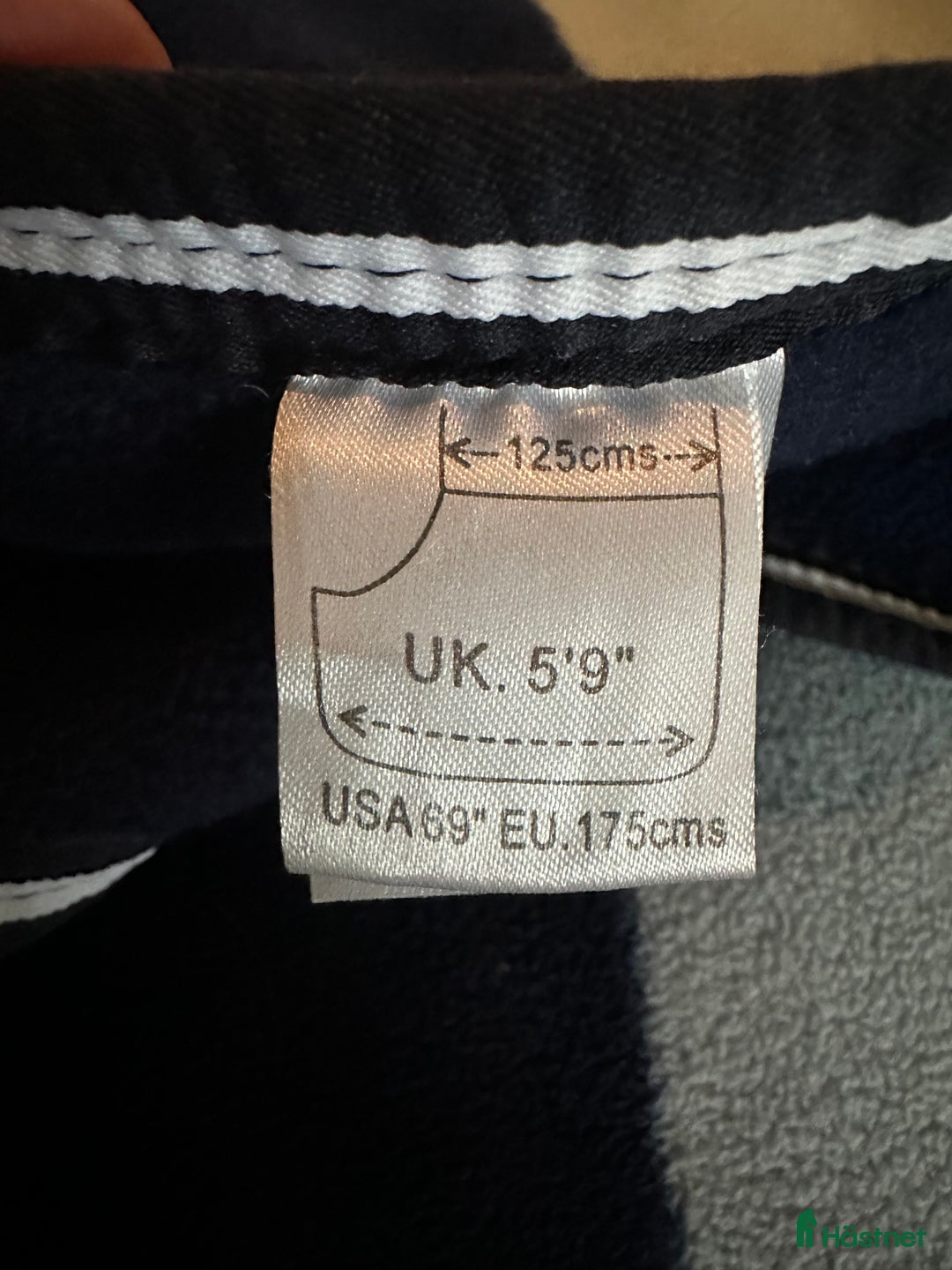 Täcken hästutrustning till salu: Rambo Deluxe fleecetäcke (strl 125 cm) i Lund - Annons 2