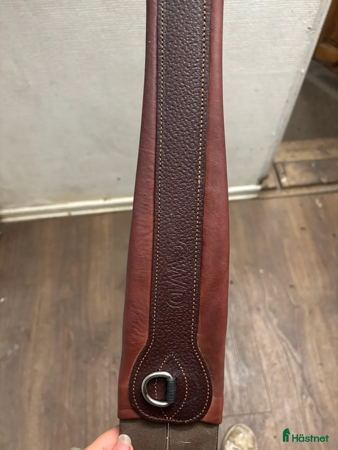 Sadeltillbehör hästutrustning till salu: CWD Klassisk sadelgjord i Vallentuna - Annons 1