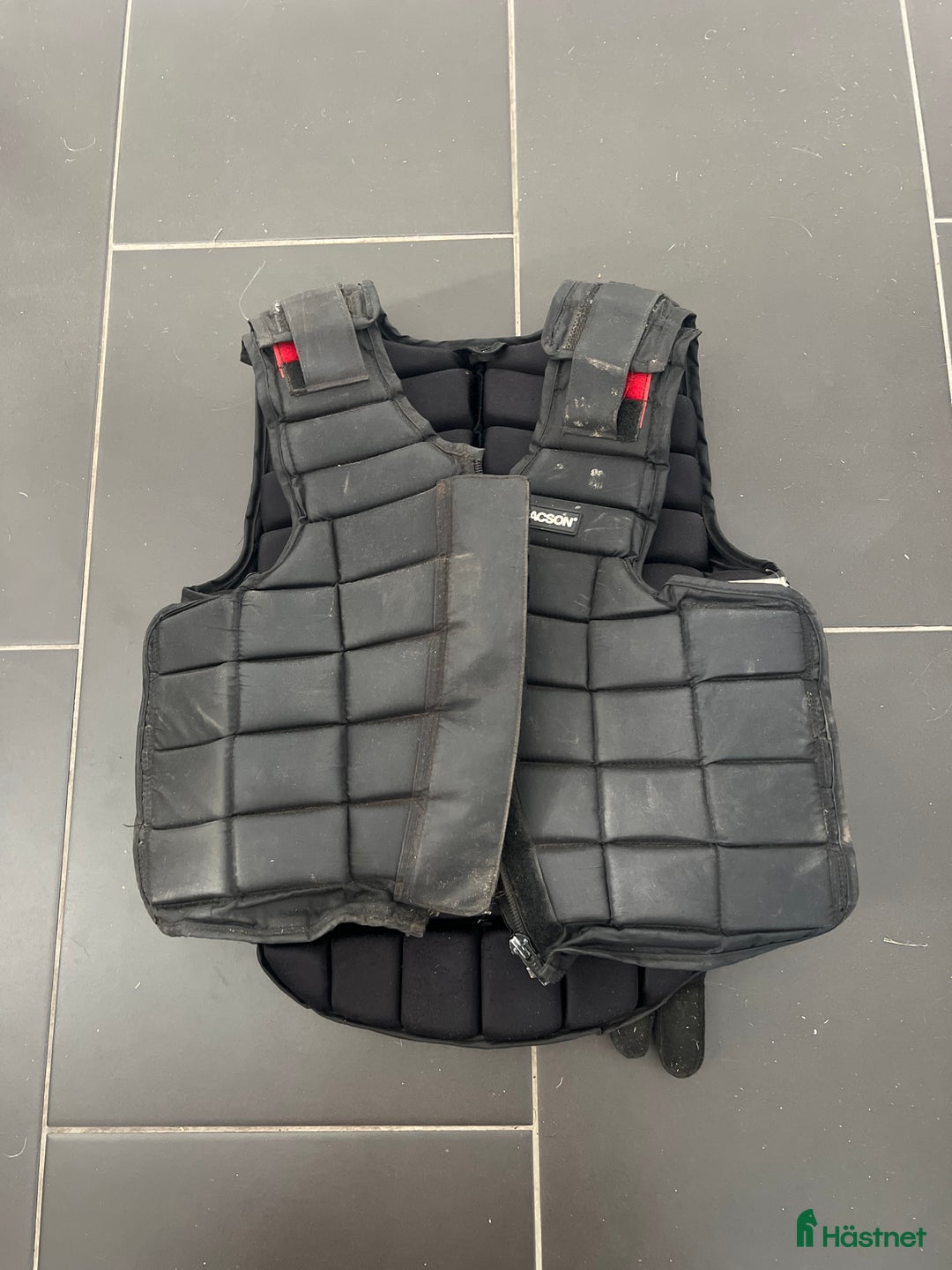 Säkerhetsvästar ryttarutrustning till salu: Säkerhetsväst jacson i Rydebäck - Annons 1