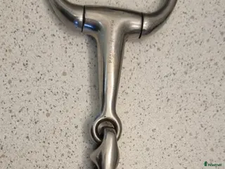 Bett hästutrustning 3 delat bett med fasta ringar, stl 11,5 - Annons 7