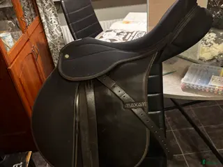 Sadlar hästutrustning Throwgood maxam allroundsadel i Söderhamn - Annons 1