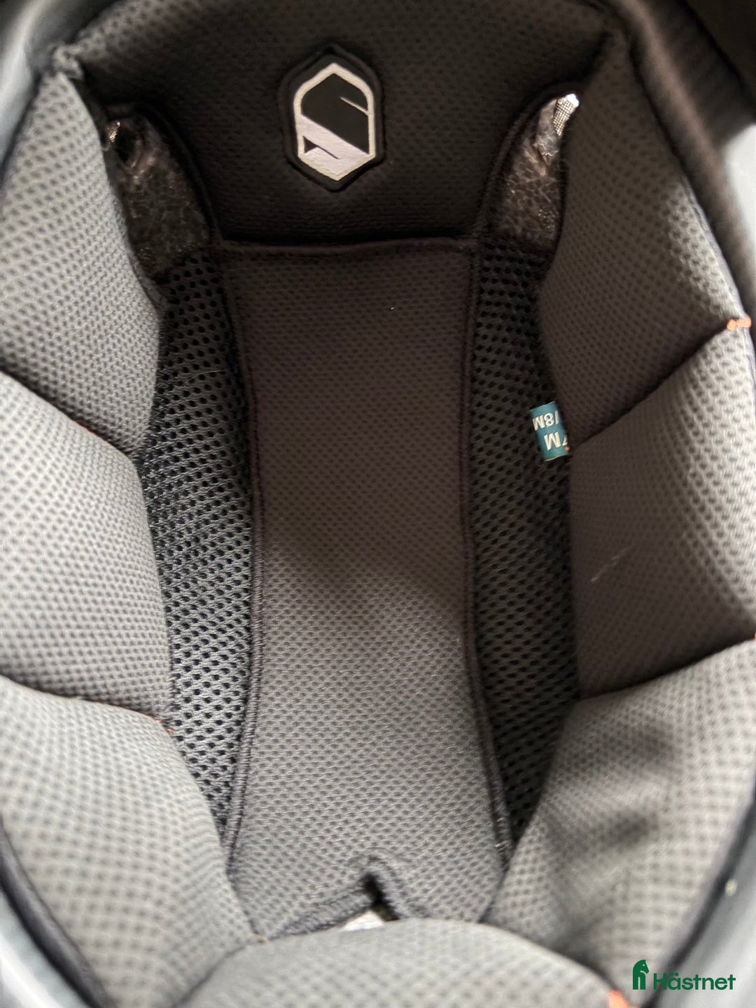 Hjälmar ryttarutrustning till salu: Matt svart väldigt fin Samshield Miss Shield i Kågeröd - Annons 6