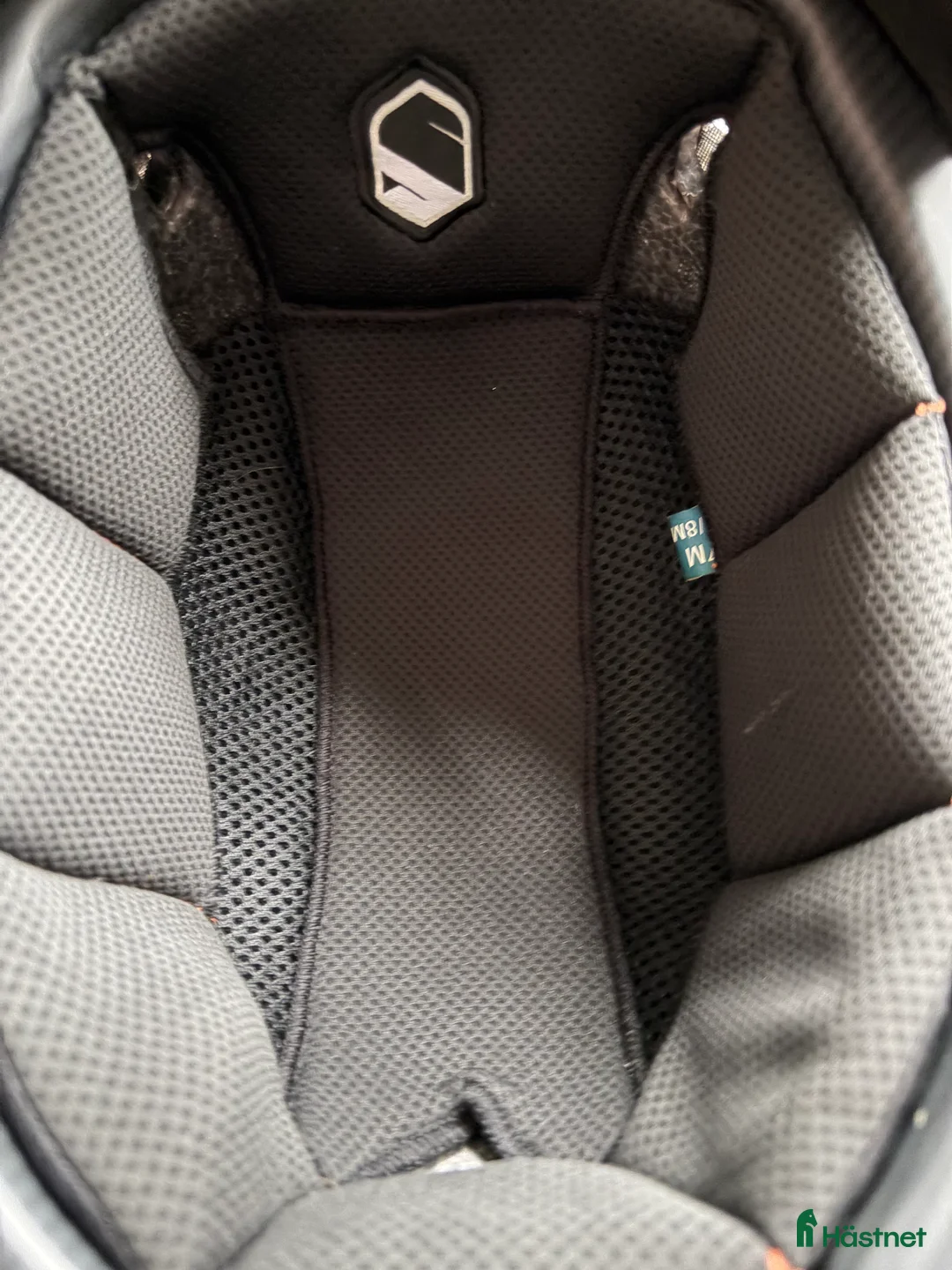 Hjälmar ryttarutrustning till salu: Matt svart väldigt fin Samshield Miss Shield - Annons 6