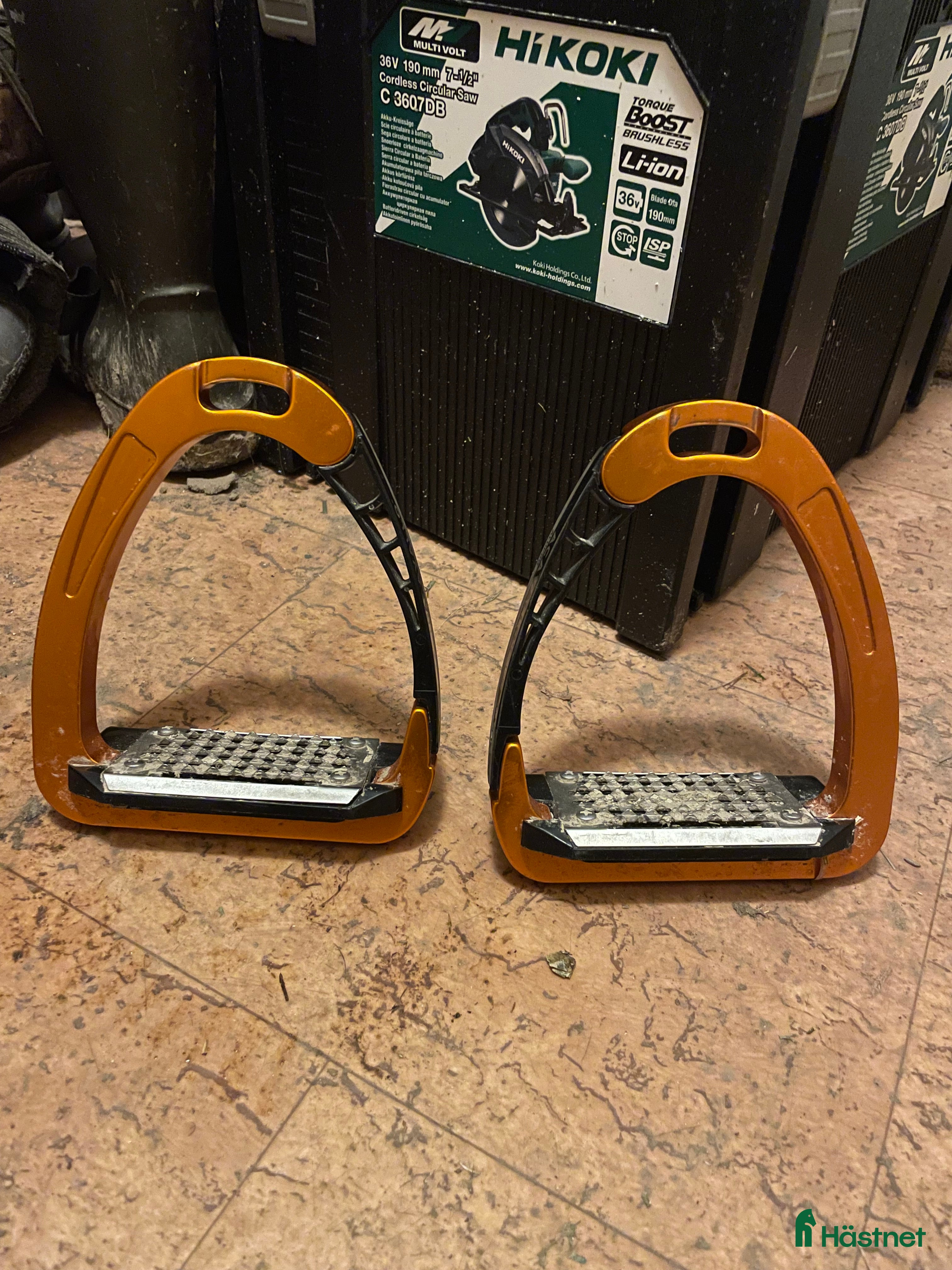 Övrig Ryttarutrustning ryttarutrustning till salu: Acavallo alupro stigbyglar  i Dals Långed - Annons 3