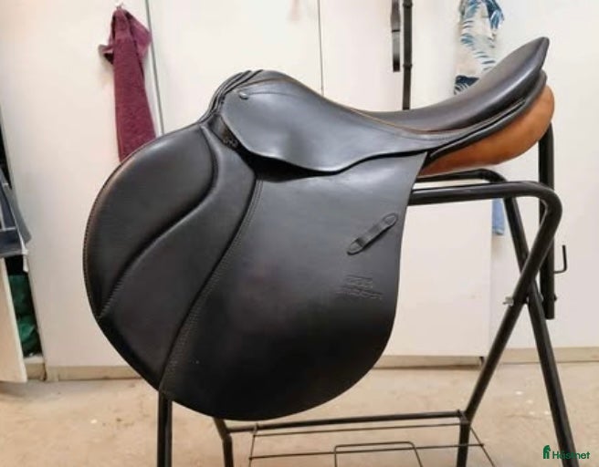 Sadlar hästutrustning till salu: Stubben köptes ny 2018  i Varberg - Annons 1