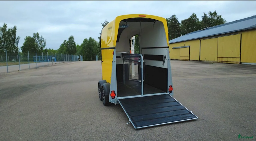 Hästtransporter  fordon & transport till salu: Humbaur Pegasus isolerad glasfiber i Teckomatorp - Annons 5