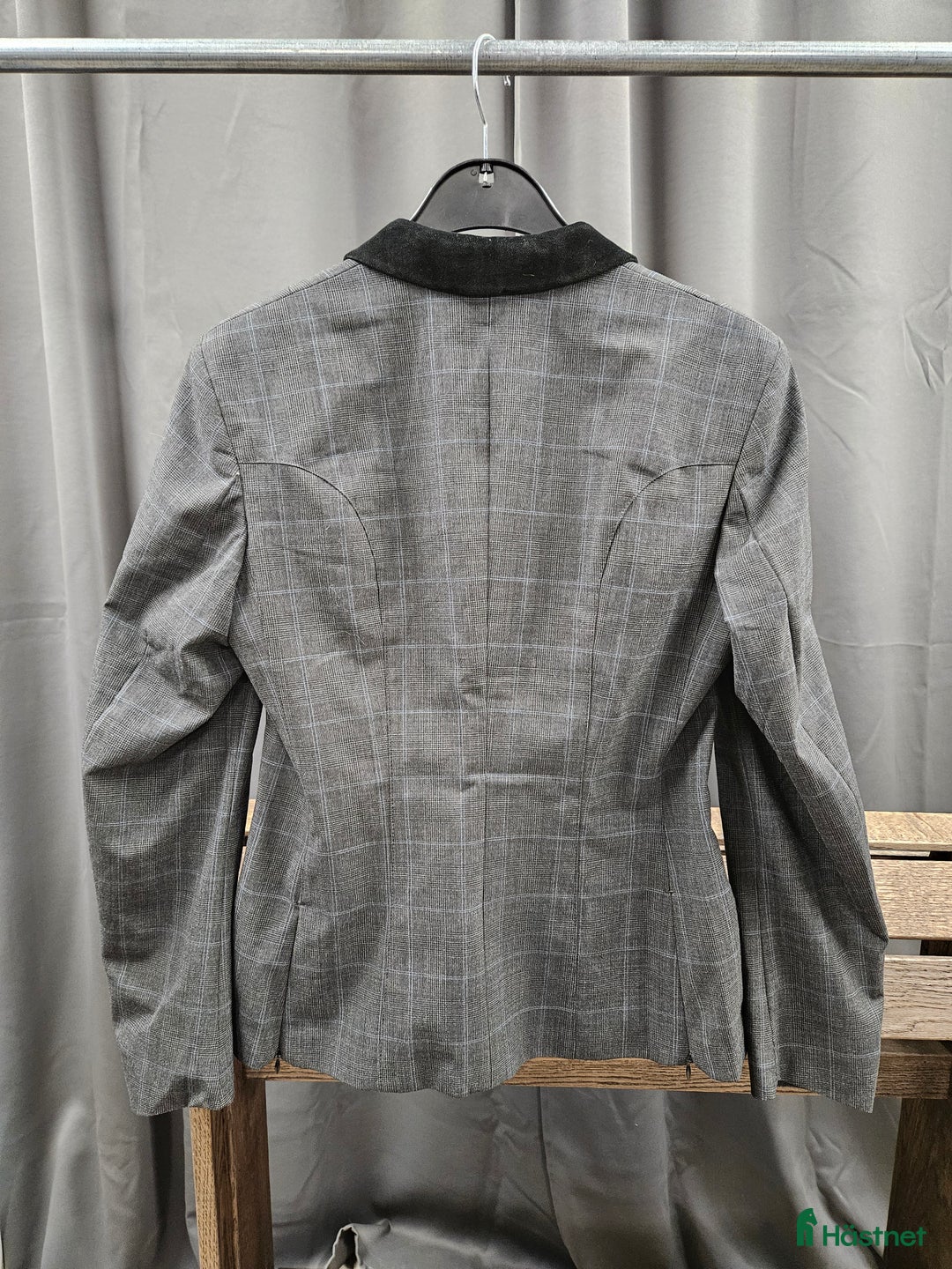 Jackor & Kavajer ryttarutrustning till salu: Kavaj, 80, Pikeur i Gällivare - Annons 2