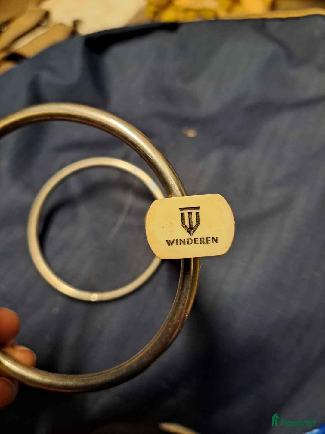 Bett hästutrustning till salu: Anatomiskt gummibett från Winderen - Annons 2