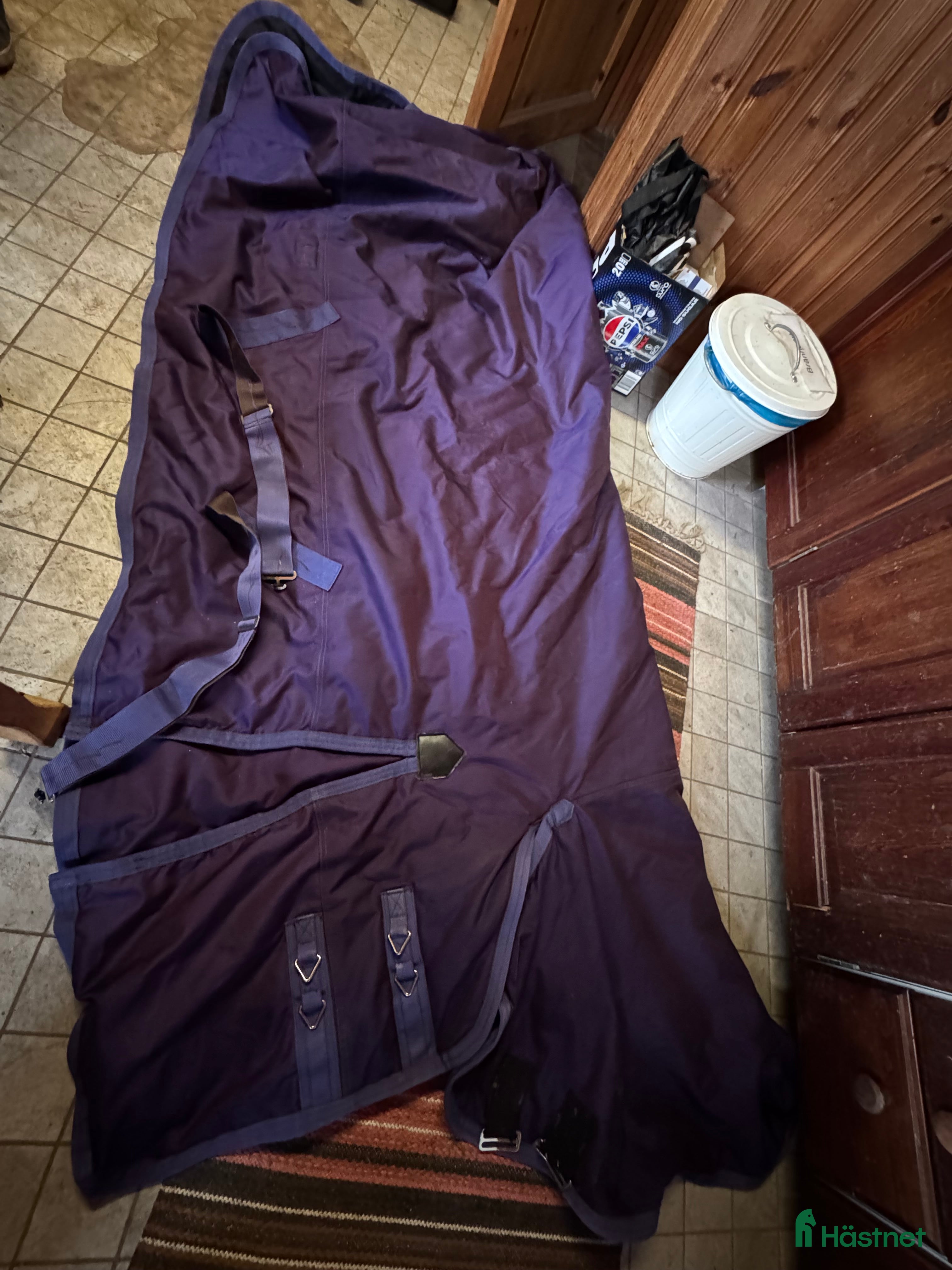 Täcken hästutrustning Vintertäcke med helhals i Sundsvall - Annons 14