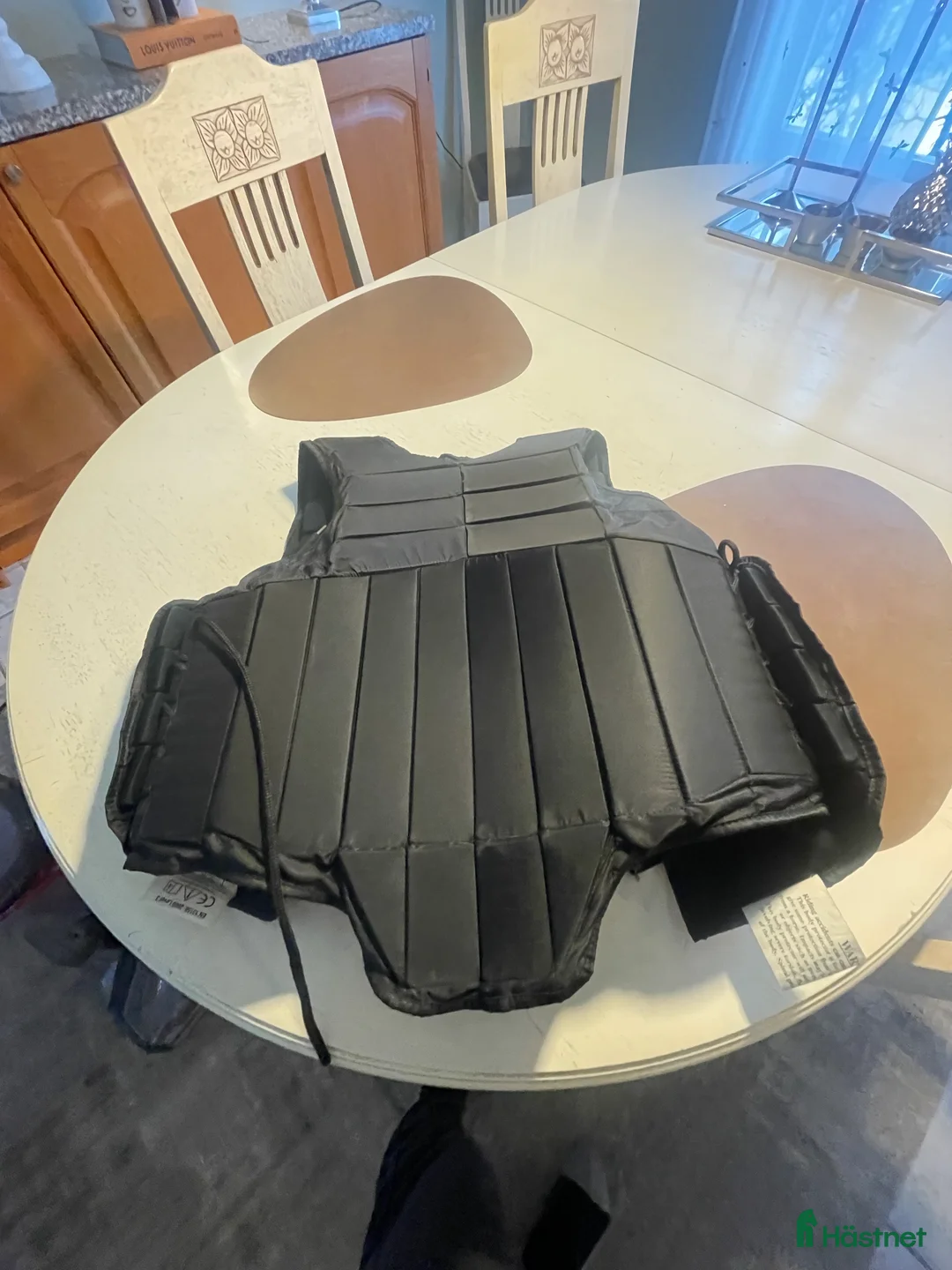 Säkerhetsvästar ryttarutrustning till salu: Svart säkerhetsväst - Annons 2