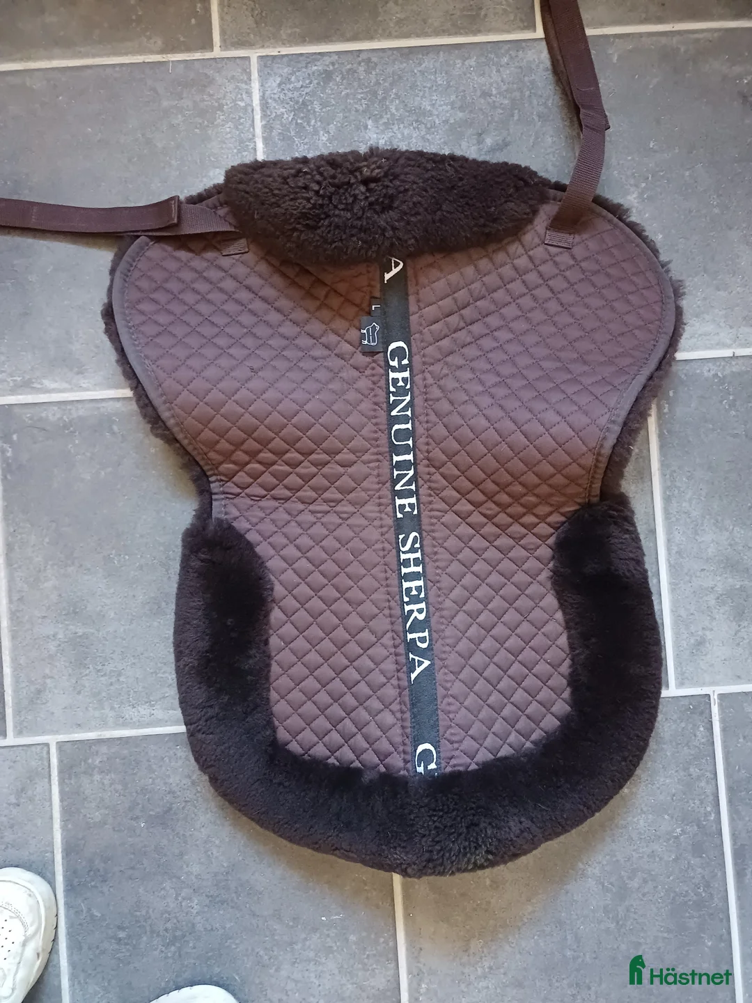 Sadeltillbehör hästutrustning till salu: Brun fårskinnspad - Annons 1