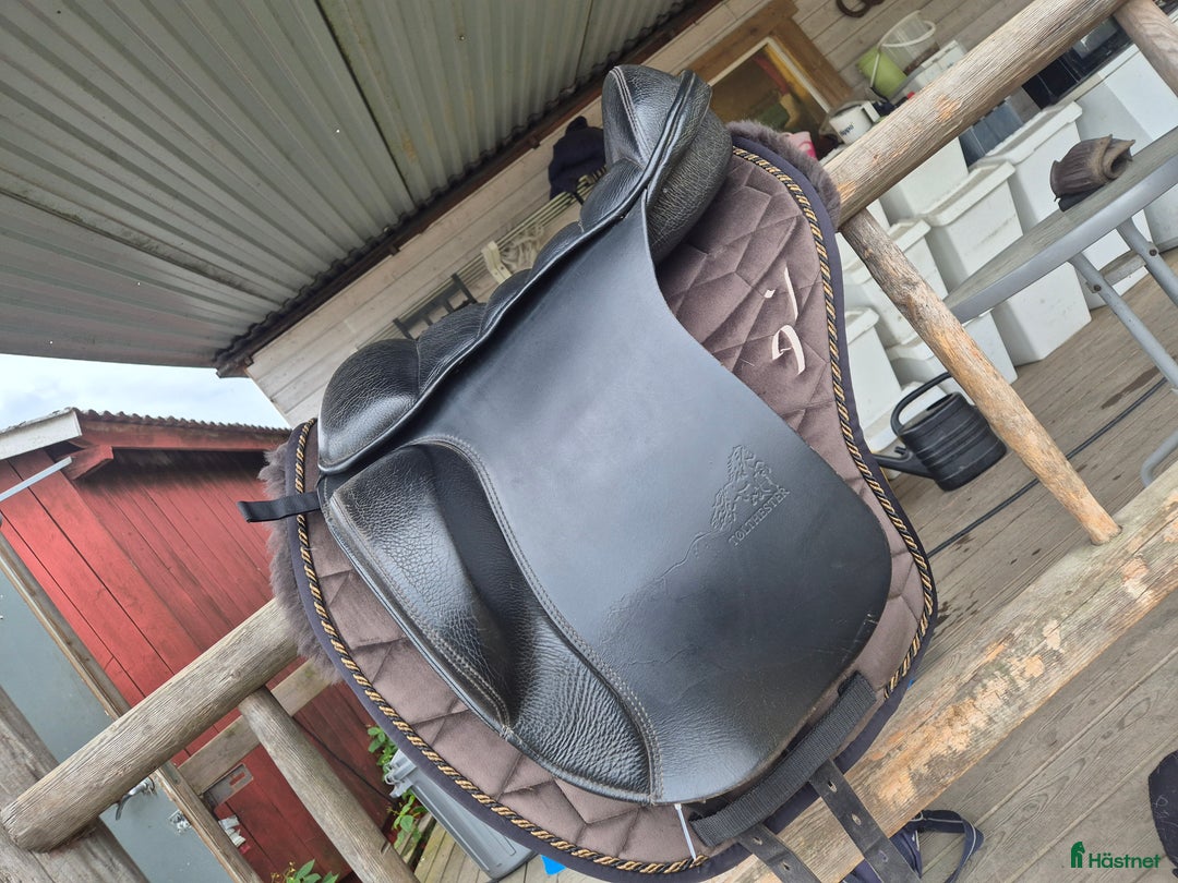 Sadlar hästutrustning till salu: Bomlös sadel i Säve - Annons 1