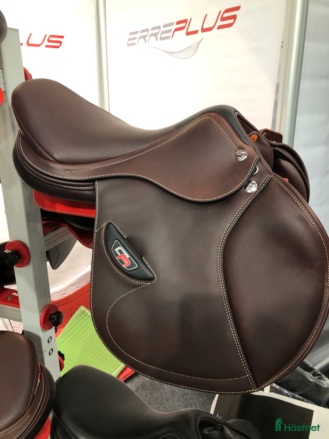 Sadlar hästutrustning till salu: SÖKES i Ulricehamn - Annons 1