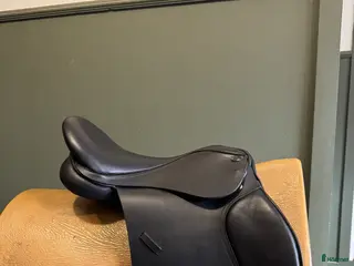 Sadlar hästutrustning Sadel allround 17 - Annons 1