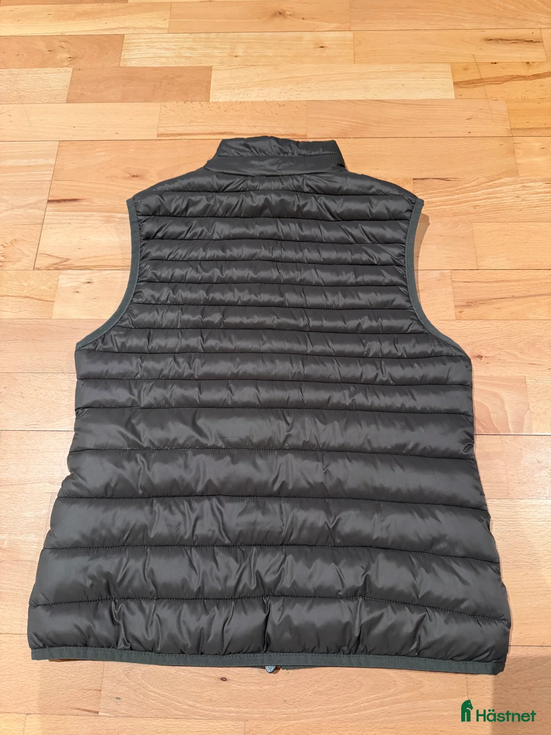 Övrigt Ridkläder ryttarutrustning till salu: Ridväst märke HKM i Sätila - Annons 2