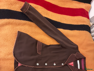 Jackor & Kavajer ryttarutrustning till salu: Brun tävlingskavaj från Animo i Malmö - Annons 4