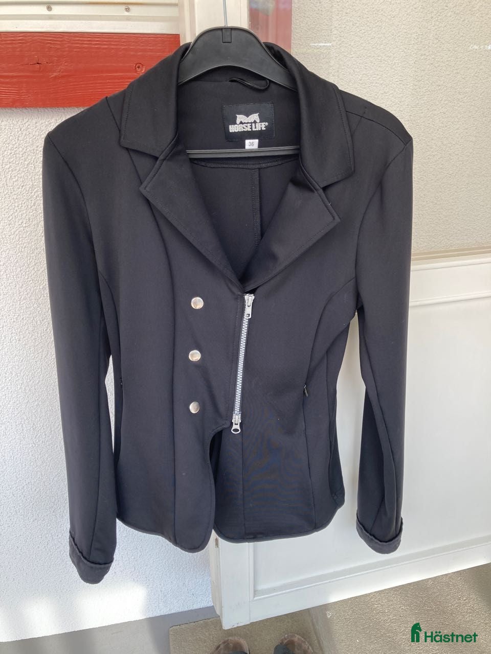 Jackor & Kavajer ryttarutrustning till salu: Ursnygg tävlingskavaj i Tygelsjö - Annons 11