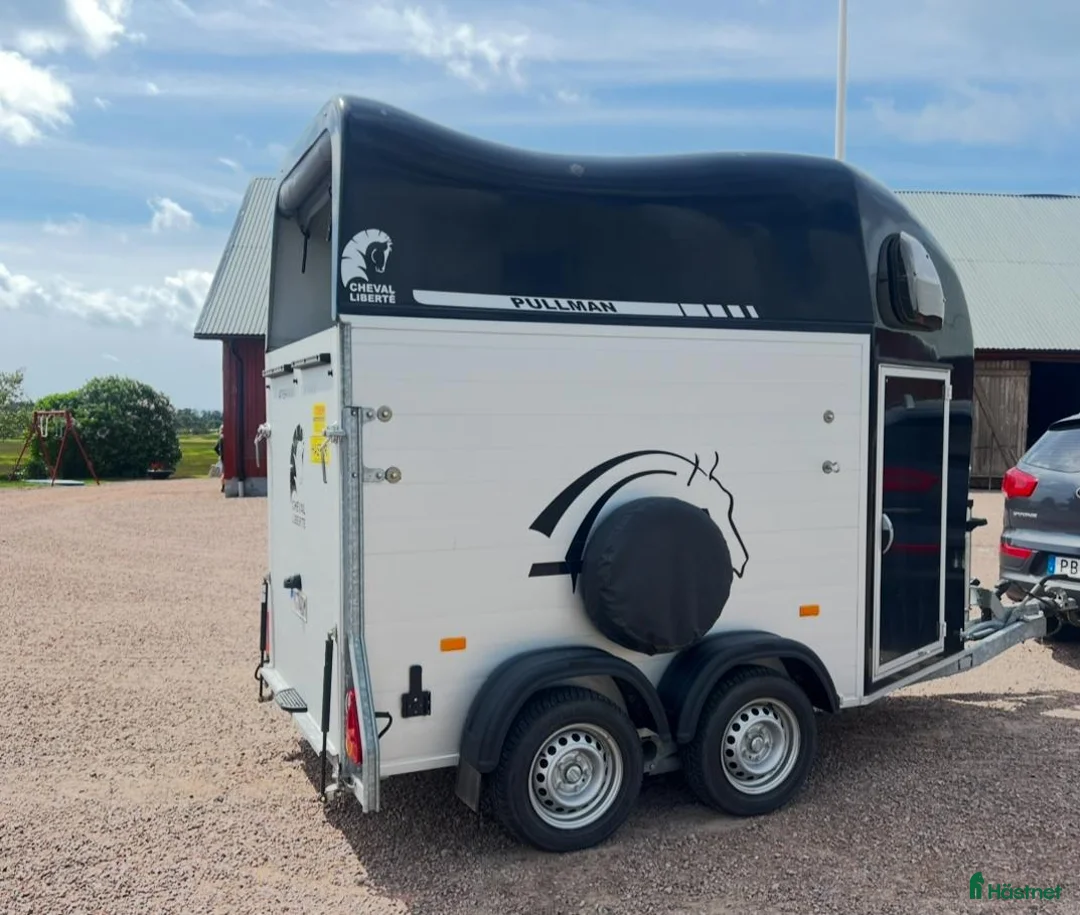 Hästtransporter  fordon & transport till salu: Cheval Liberte” hästtransport - Annons 4
