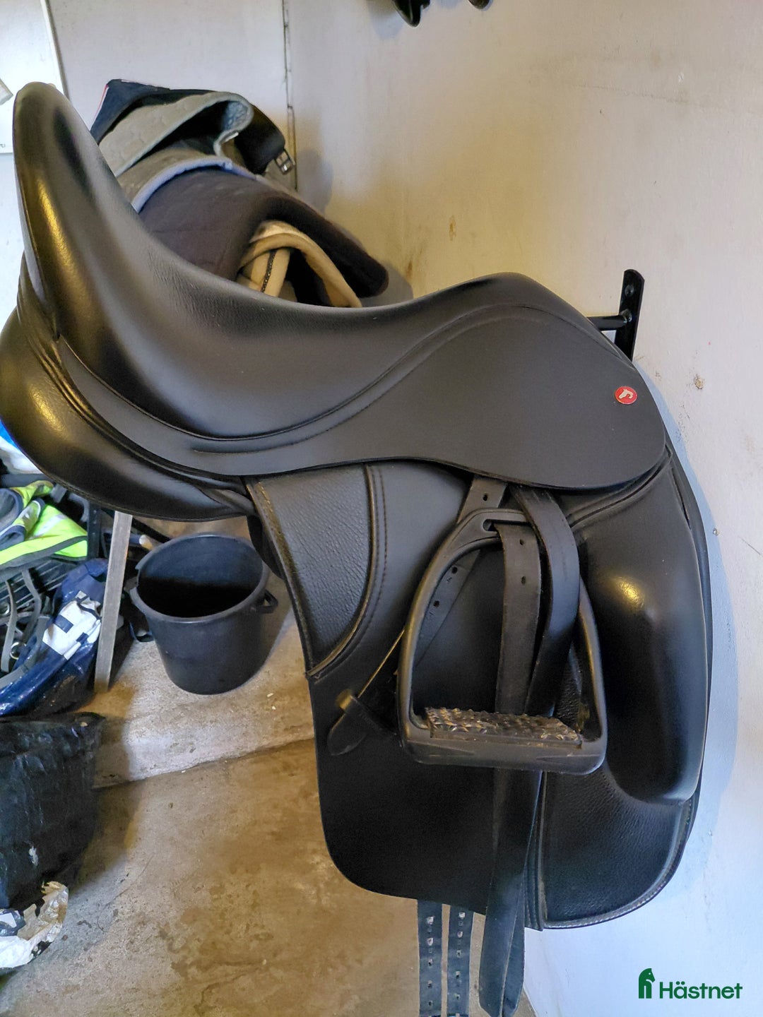 Sadlar hästutrustning till salu: Thorowgood dressyr i Vassmolösa - Annons 1