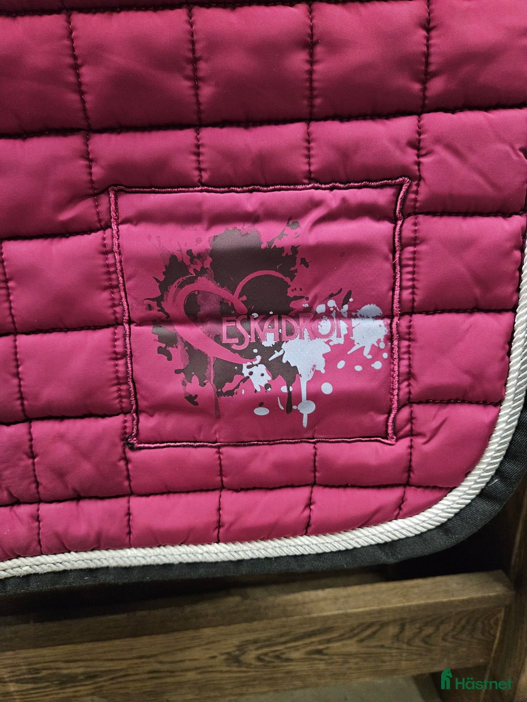 Schabrak & Vojlockar hästutrustning till salu: Schabrak, full, Eskadron i Gällivare - Annons 2