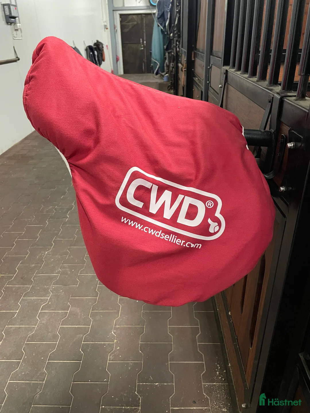 Sadlar hästutrustning till salu: Mycket fin CWD Mademoiselle i Västerås - Annons 6