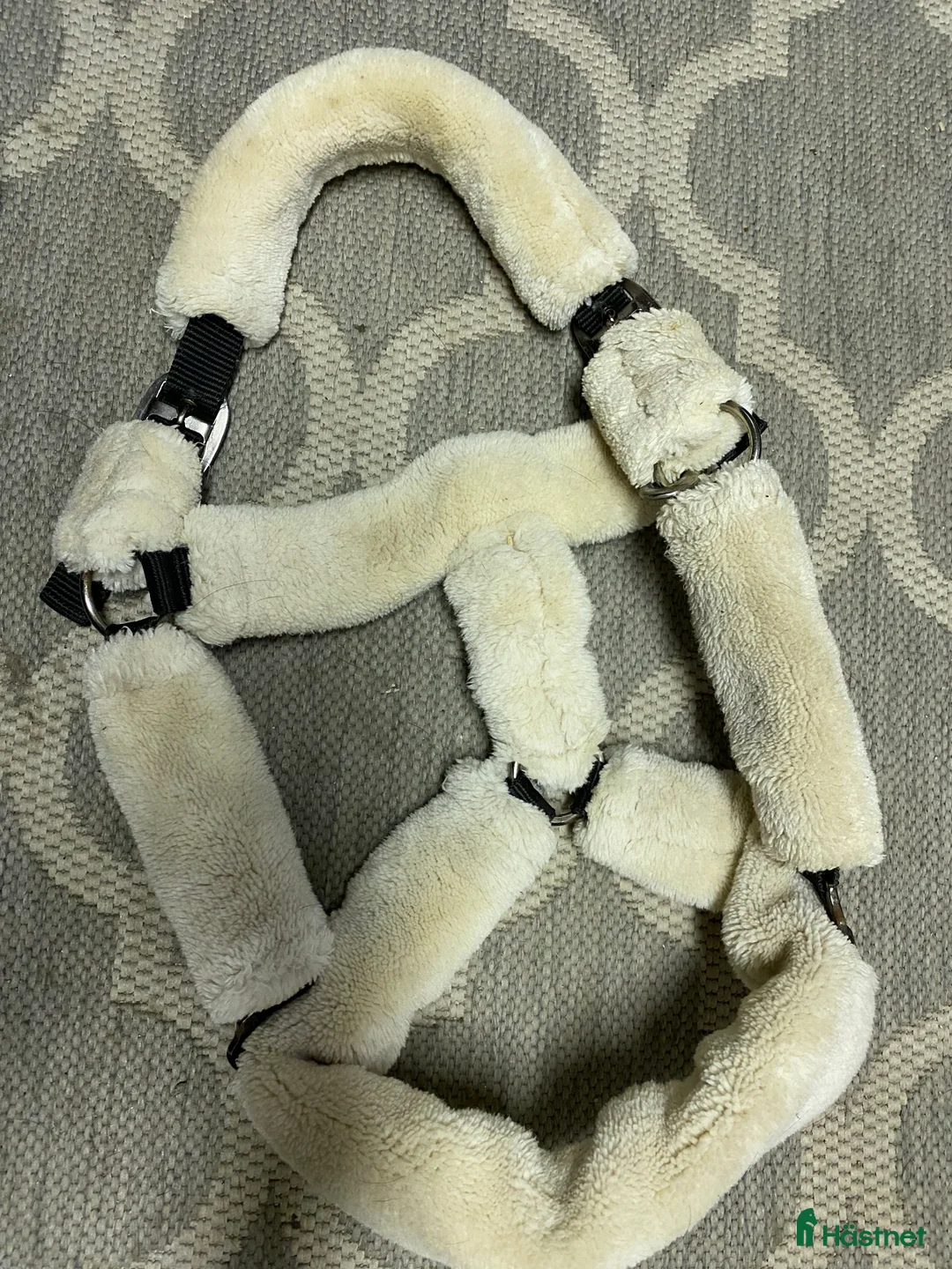 Övrig Hästutrustning hästutrustning till salu: Fluff grimma🤍 i Klagstorp - Annons 2