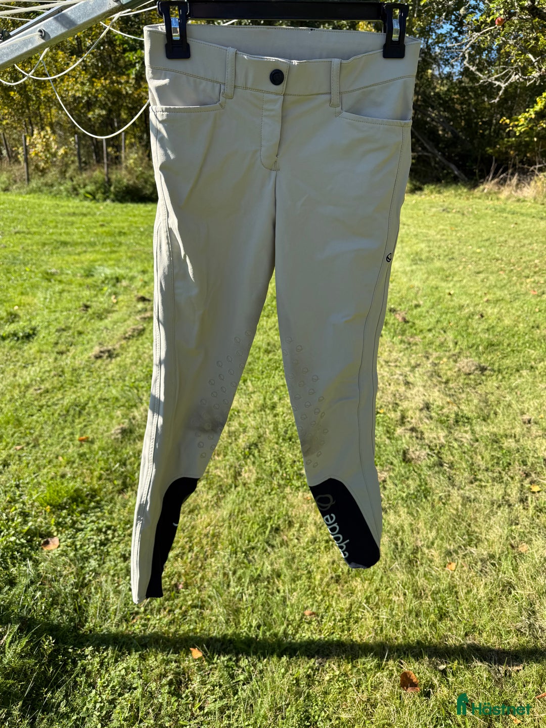 Ridbyxor ryttarutrustning till salu: Ridbyxor 36 Eqode Delma Ridbyxor Knee Equiline  i Sala - Annons 2