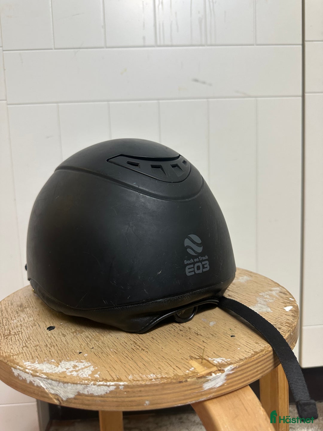 Hjälmar ryttarutrustning till salu: Back on Track MIPS hjälm i Västerås - Annons 2