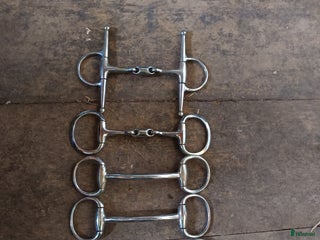 Bett hästutrustning till salu: Bett i Mölnbo - Annons 24