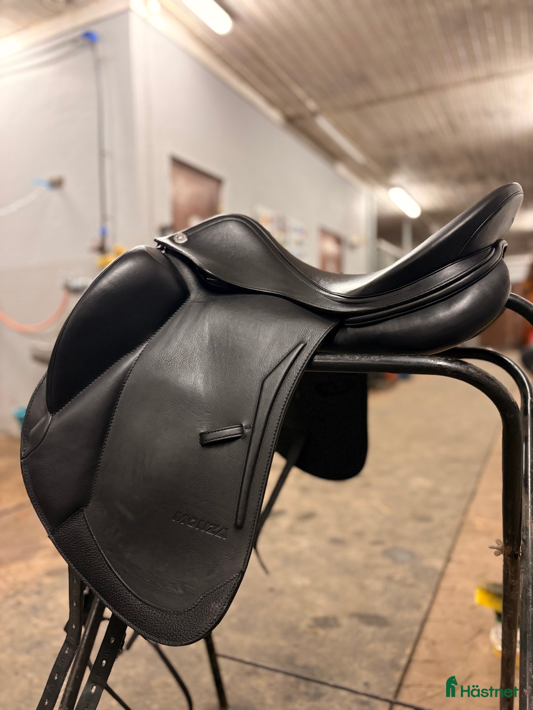 Sadlar hästutrustning till salu: Prestige Monza monoflap 17” i Åkarp - Annons 2